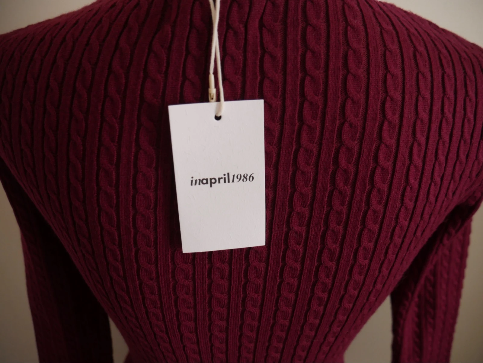 Robe en maille bordeaux neuve  – photo 5
